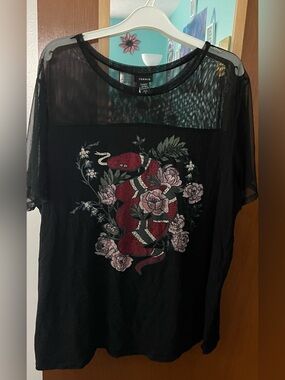 Torrid T-Shirt Size 3